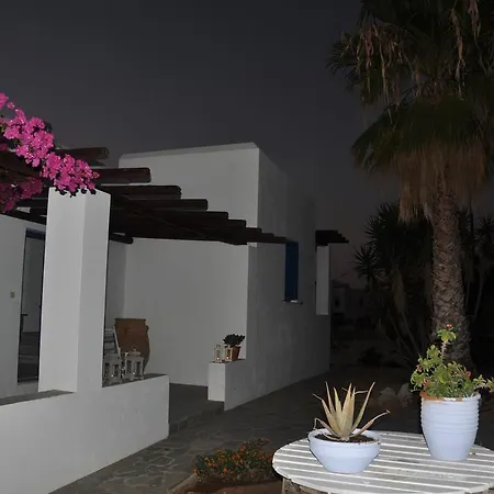 Anna * Parikia (Paros)