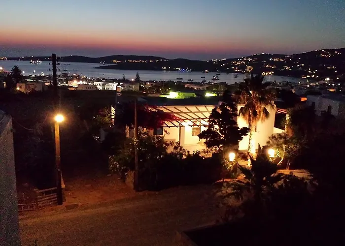 Anna Nyaraló Párosz